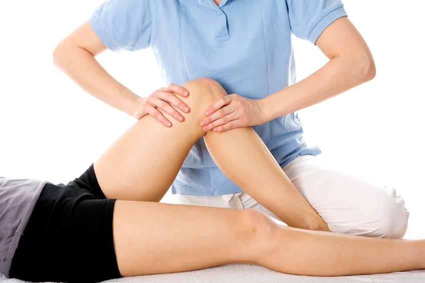 Knee pain Knee pain receiving physio